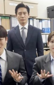 دانلود سریال کره ای حسابرسان The Auditors 2024 فصل 1 ق 4 اضافه شد.